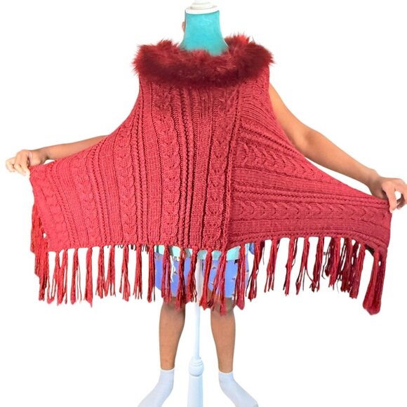 Luxury Red Knitted Poncho with Plush Fur Collar - Cable Knit Fringe Wrap Shawl - Picture 6 of 10
